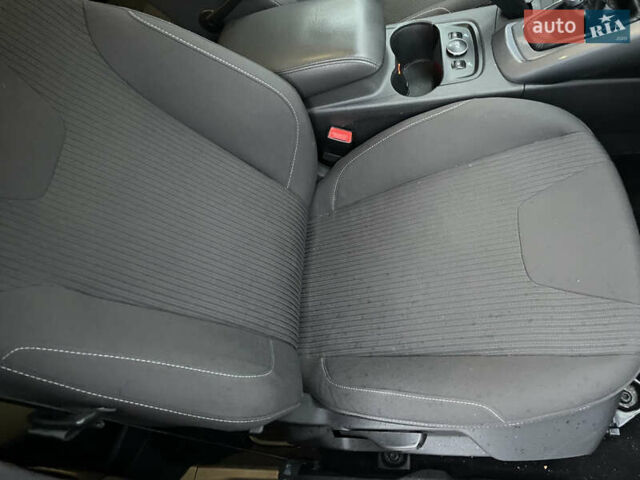 Черный Форд Фокус, объемом двигателя 1.6 л и пробегом 255 тыс. км за 8500 $, фото 35 на Automoto.ua