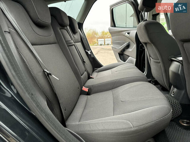 Черный Форд Фокус, объемом двигателя 1.6 л и пробегом 243 тыс. км за 8350 $, фото 107 на Automoto.ua