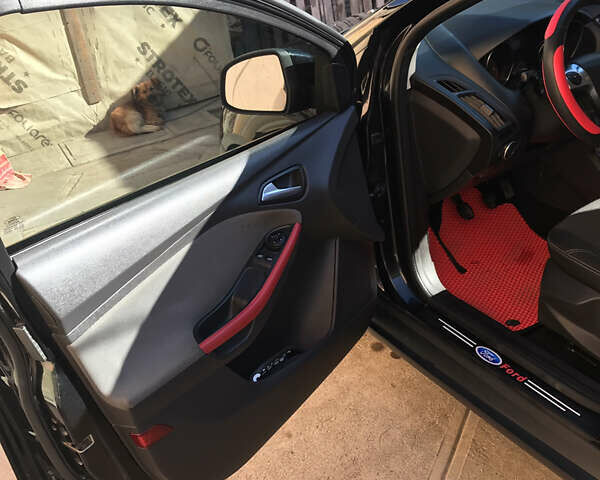 Черный Форд Фокус, объемом двигателя 1.6 л и пробегом 250 тыс. км за 6700 $, фото 12 на Automoto.ua