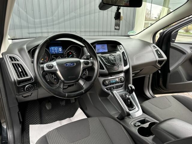 Черный Форд Фокус, объемом двигателя 1.6 л и пробегом 243 тыс. км за 8350 $, фото 12 на Automoto.ua