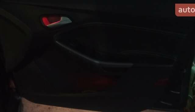 Черный Форд Фокус, объемом двигателя 1.6 л и пробегом 235 тыс. км за 8500 $, фото 5 на Automoto.ua