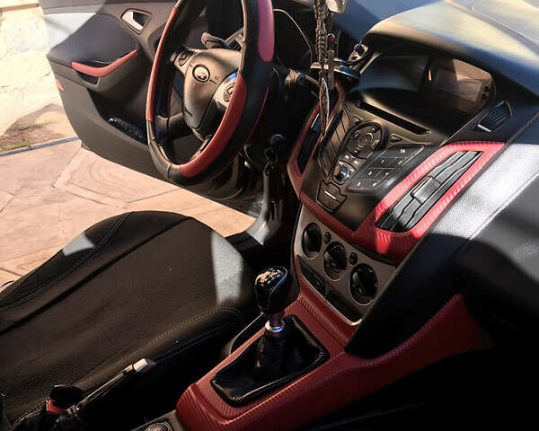 Черный Форд Фокус, объемом двигателя 1.6 л и пробегом 250 тыс. км за 6700 $, фото 8 на Automoto.ua