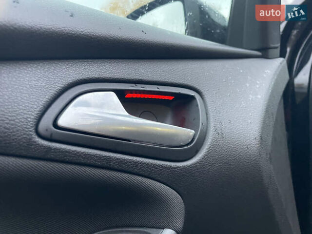 Чорний Форд Фокус, об'ємом двигуна 1.6 л та пробігом 255 тис. км за 8500 $, фото 26 на Automoto.ua