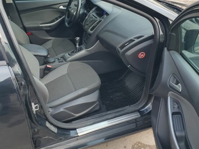 Черный Форд Фокус, объемом двигателя 1.6 л и пробегом 234 тыс. км за 6000 $, фото 6 на Automoto.ua