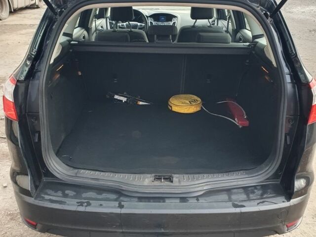 Черный Форд Фокус, объемом двигателя 1.6 л и пробегом 234 тыс. км за 6000 $, фото 4 на Automoto.ua