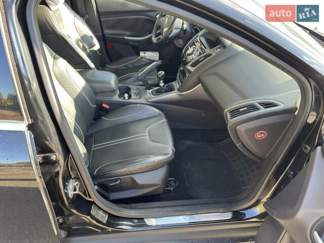 Черный Форд Фокус, объемом двигателя 1.6 л и пробегом 222 тыс. км за 8499 $, фото 16 на Automoto.ua