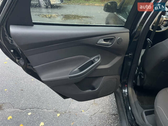 Чорний Форд Фокус, об'ємом двигуна 1.6 л та пробігом 255 тис. км за 8500 $, фото 28 на Automoto.ua