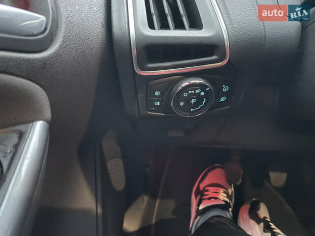 Черный Форд Фокус, объемом двигателя 1.6 л и пробегом 255 тыс. км за 8500 $, фото 19 на Automoto.ua