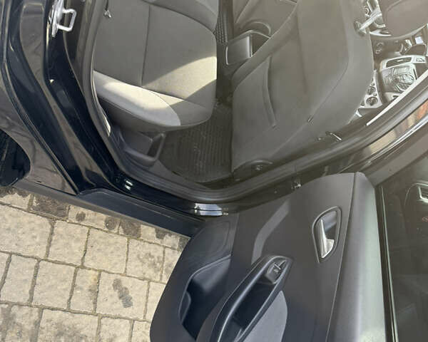 Черный Форд Фокус, объемом двигателя 1.6 л и пробегом 205 тыс. км за 7000 $, фото 17 на Automoto.ua