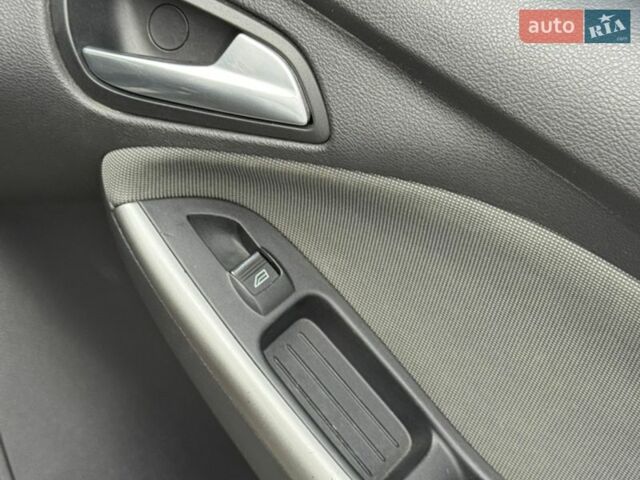 Чорний Форд Фокус, об'ємом двигуна 1.6 л та пробігом 225 тис. км за 6999 $, фото 35 на Automoto.ua