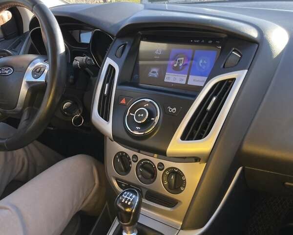 Черный Форд Фокус, объемом двигателя 1.6 л и пробегом 354 тыс. км за 6400 $, фото 13 на Automoto.ua