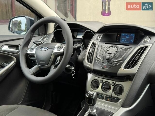 Чорний Форд Фокус, об'ємом двигуна 1.6 л та пробігом 225 тис. км за 6999 $, фото 2 на Automoto.ua