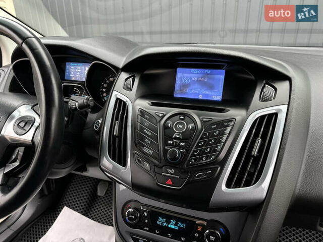 Черный Форд Фокус, объемом двигателя 1.6 л и пробегом 243 тыс. км за 8350 $, фото 95 на Automoto.ua