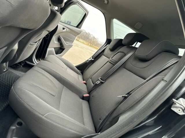 Черный Форд Фокус, объемом двигателя 1.6 л и пробегом 243 тыс. км за 8350 $, фото 19 на Automoto.ua