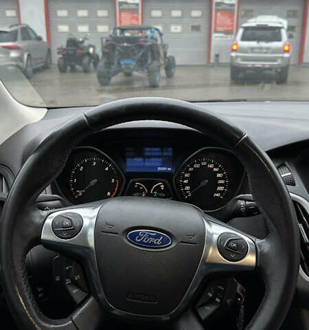 Черный Форд Фокус, объемом двигателя 1.56 л и пробегом 253 тыс. км за 7200 $, фото 10 на Automoto.ua