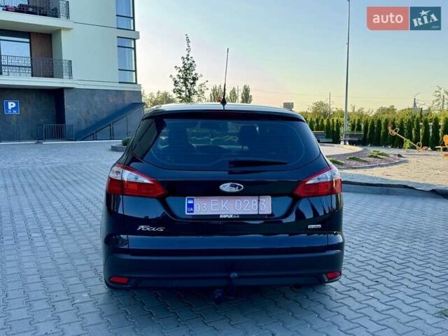 Черный Форд Фокус, объемом двигателя 1.6 л и пробегом 300 тыс. км за 7500 $, фото 5 на Automoto.ua