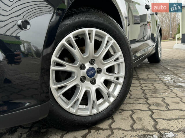 Черный Форд Фокус, объемом двигателя 1.6 л и пробегом 243 тыс. км за 8350 $, фото 26 на Automoto.ua