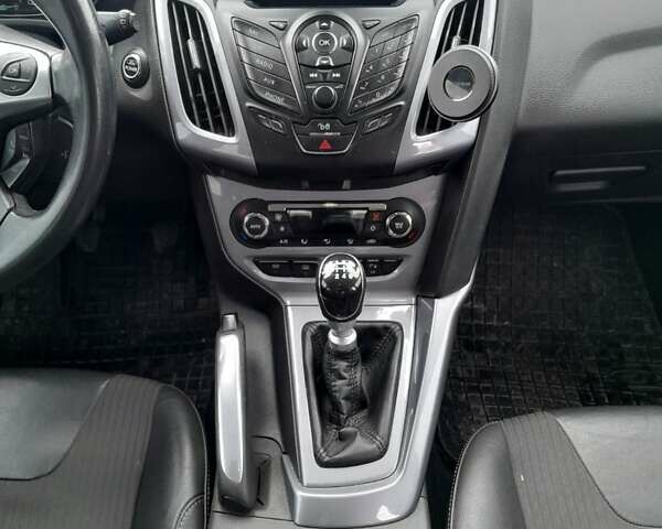 Черный Форд Фокус, объемом двигателя 0 л и пробегом 243 тыс. км за 6800 $, фото 6 на Automoto.ua