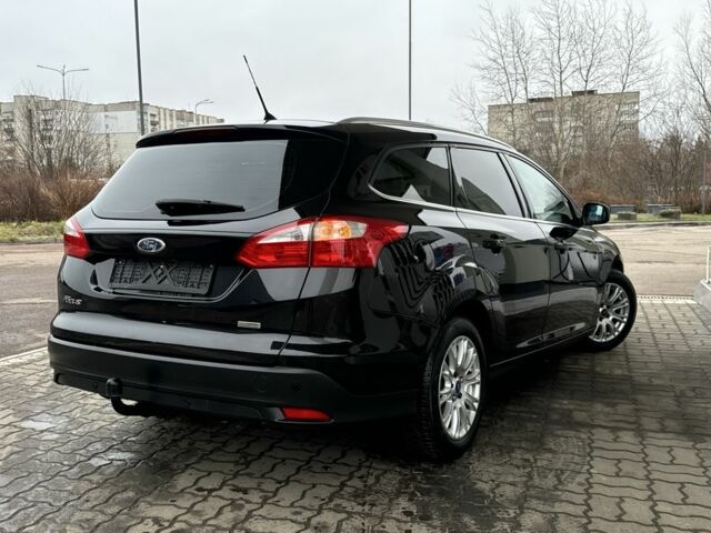 Черный Форд Фокус, объемом двигателя 1.6 л и пробегом 243 тыс. км за 8350 $, фото 10 на Automoto.ua