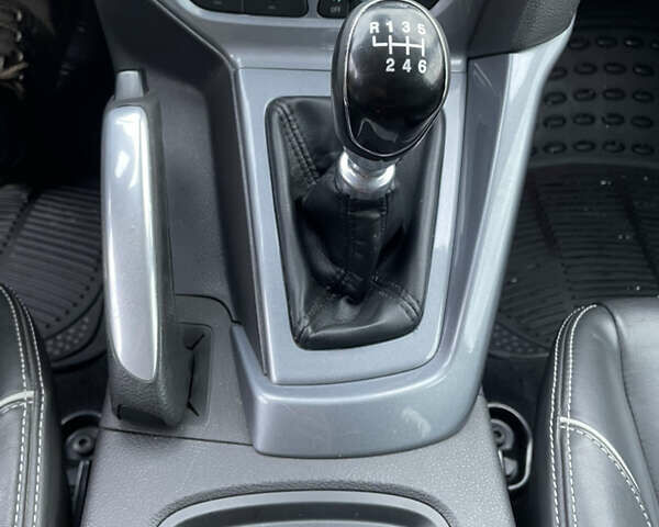 Черный Форд Фокус, объемом двигателя 1.6 л и пробегом 222 тыс. км за 8499 $, фото 24 на Automoto.ua