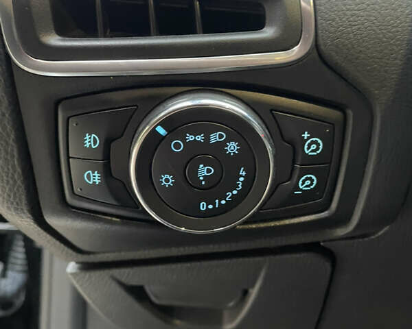 Черный Форд Фокус, объемом двигателя 1.6 л и пробегом 222 тыс. км за 8499 $, фото 22 на Automoto.ua