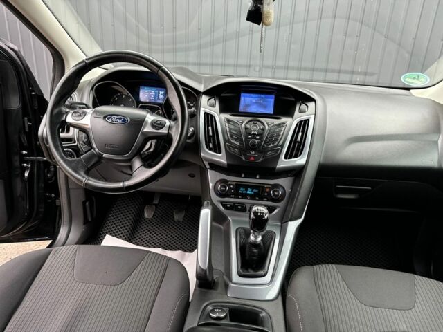 Черный Форд Фокус, объемом двигателя 1.6 л и пробегом 243 тыс. км за 8600 $, фото 3 на Automoto.ua