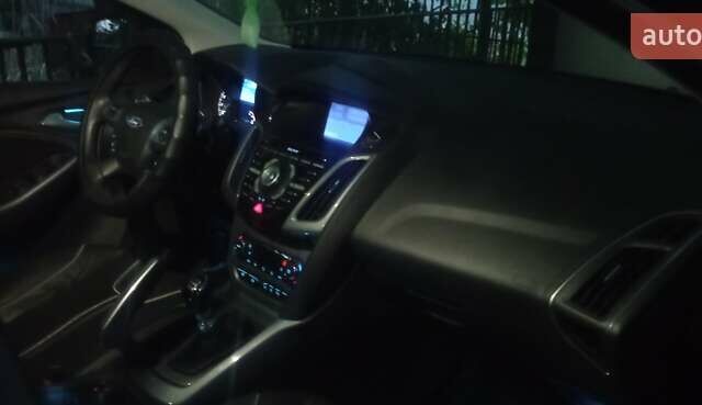 Черный Форд Фокус, объемом двигателя 1.6 л и пробегом 235 тыс. км за 8500 $, фото 4 на Automoto.ua