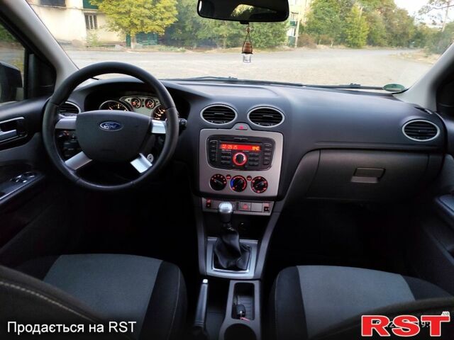 Чорний Форд Фокус, об'ємом двигуна 1.6 л та пробігом 272 тис. км за 5500 $, фото 7 на Automoto.ua