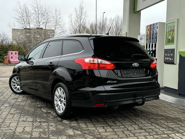 Черный Форд Фокус, объемом двигателя 1.6 л и пробегом 243 тыс. км за 8350 $, фото 4 на Automoto.ua