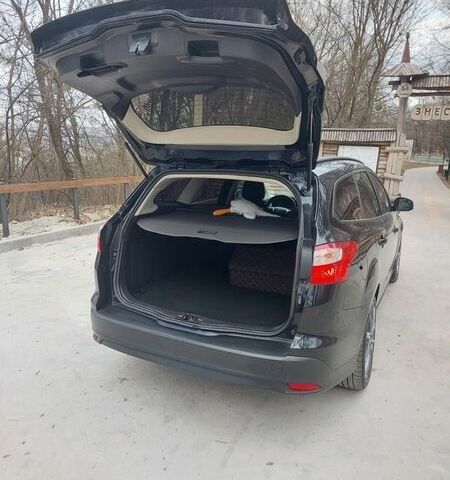 Черный Форд Фокус, объемом двигателя 1.56 л и пробегом 247 тыс. км за 7800 $, фото 5 на Automoto.ua