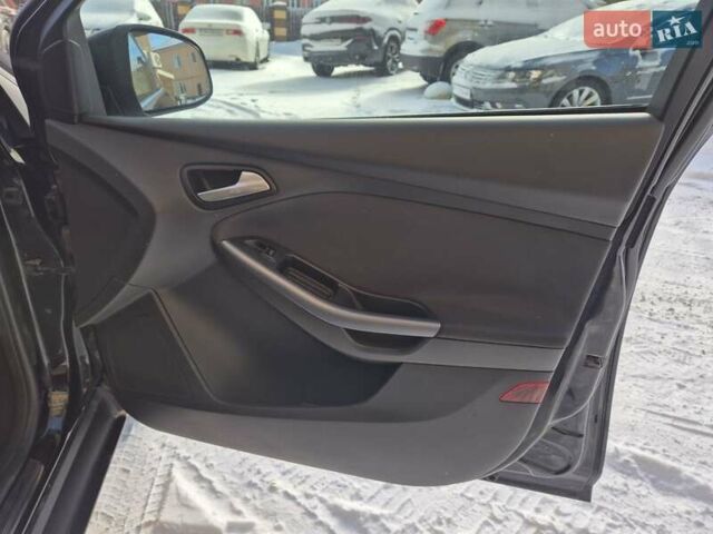 Чорний Форд Фокус, об'ємом двигуна 2 л та пробігом 228 тис. км за 8400 $, фото 19 на Automoto.ua