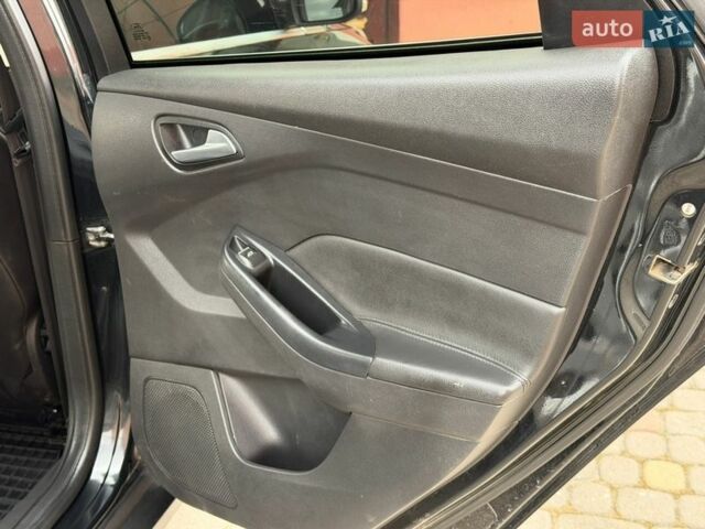 Черный Форд Фокус, объемом двигателя 1.6 л и пробегом 246 тыс. км за 7950 $, фото 81 на Automoto.ua