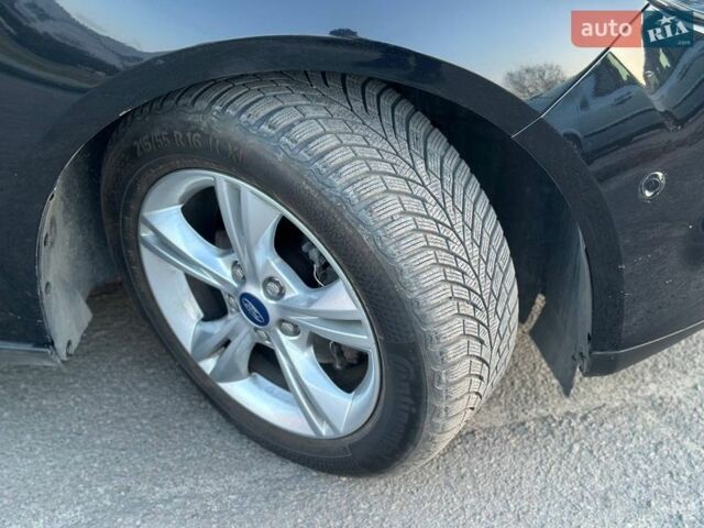Чорний Форд Фокус, об'ємом двигуна 1.6 л та пробігом 232 тис. км за 7950 $, фото 38 на Automoto.ua
