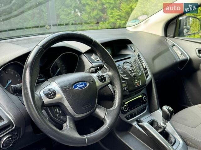 Черный Форд Фокус, объемом двигателя 1.6 л и пробегом 213 тыс. км за 7700 $, фото 17 на Automoto.ua