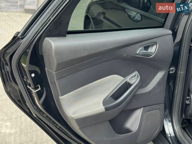 Чорний Форд Фокус, об'ємом двигуна 1.6 л та пробігом 225 тис. км за 6999 $, фото 51 на Automoto.ua
