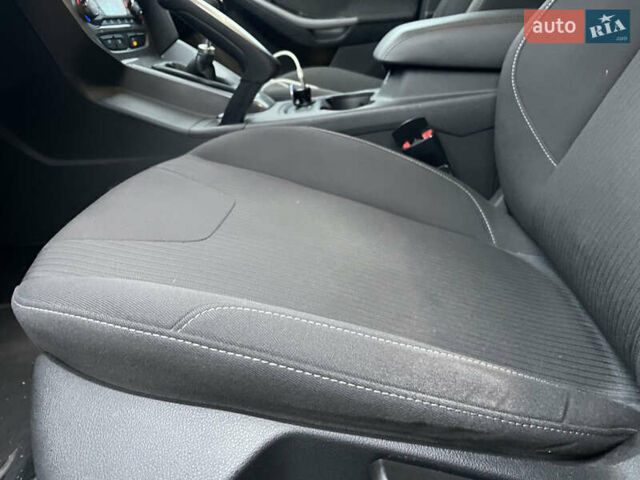 Чорний Форд Фокус, об'ємом двигуна 1.6 л та пробігом 255 тис. км за 8500 $, фото 16 на Automoto.ua