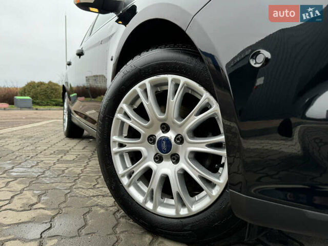 Черный Форд Фокус, объемом двигателя 1.6 л и пробегом 243 тыс. км за 8350 $, фото 7 на Automoto.ua
