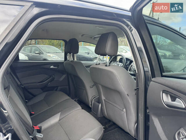 Черный Форд Фокус, объемом двигателя 1.6 л и пробегом 195 тыс. км за 7590 $, фото 23 на Automoto.ua