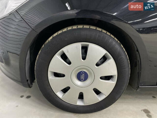 Черный Форд Фокус, объемом двигателя 1.6 л и пробегом 211 тыс. км за 7750 $, фото 20 на Automoto.ua