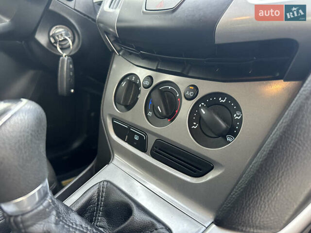 Чорний Форд Фокус, об'ємом двигуна 1.6 л та пробігом 224 тис. км за 7500 $, фото 77 на Automoto.ua