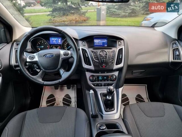 Черный Форд Фокус, объемом двигателя 1.6 л и пробегом 215 тыс. км за 8100 $, фото 24 на Automoto.ua