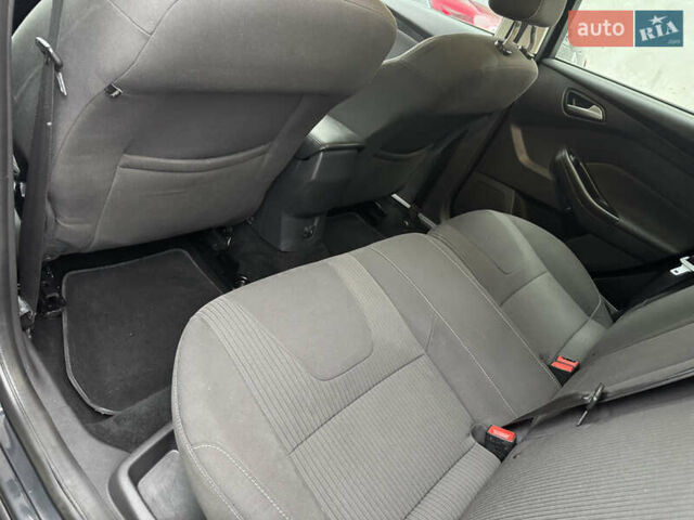 Чорний Форд Фокус, об'ємом двигуна 1.6 л та пробігом 227 тис. км за 8299 $, фото 21 на Automoto.ua