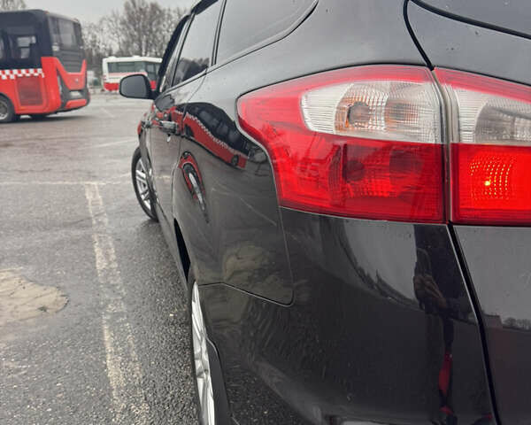 Черный Форд Фокус, объемом двигателя 1.6 л и пробегом 281 тыс. км за 7300 $, фото 5 на Automoto.ua