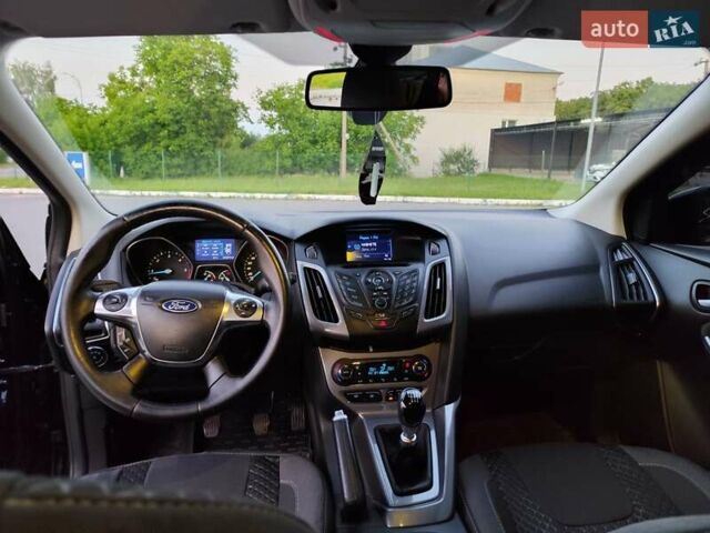 Черный Форд Фокус, объемом двигателя 1.6 л и пробегом 264 тыс. км за 8099 $, фото 11 на Automoto.ua