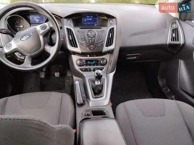 Черный Форд Фокус, объемом двигателя 1.6 л и пробегом 179 тыс. км за 8600 $, фото 48 на Automoto.ua