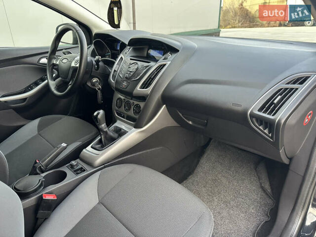 Чорний Форд Фокус, об'ємом двигуна 1.6 л та пробігом 224 тис. км за 7500 $, фото 74 на Automoto.ua