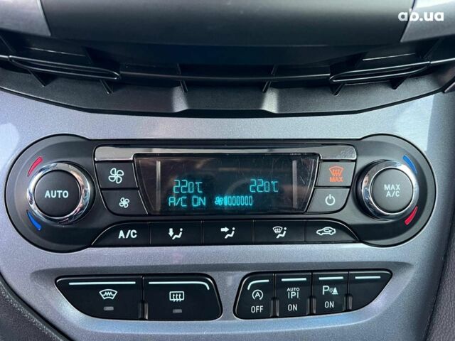 Чорний Форд Фокус, об'ємом двигуна 1.6 л та пробігом 295 тис. км за 7890 $, фото 30 на Automoto.ua