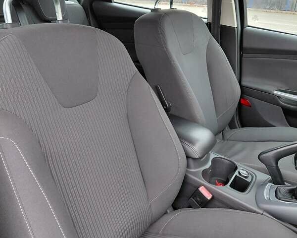 Черный Форд Фокус, объемом двигателя 1.6 л и пробегом 192 тыс. км за 6999 $, фото 21 на Automoto.ua