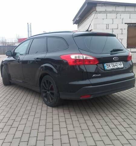 Черный Форд Фокус, объемом двигателя 1.56 л и пробегом 235 тыс. км за 7800 $, фото 2 на Automoto.ua