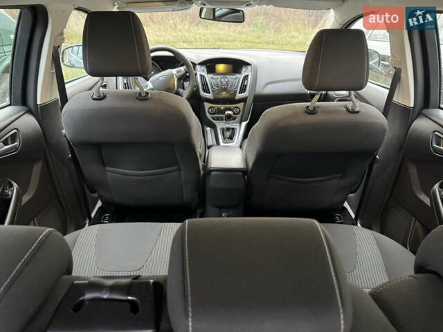 Чорний Форд Фокус, об'ємом двигуна 1.6 л та пробігом 227 тис. км за 8299 $, фото 25 на Automoto.ua